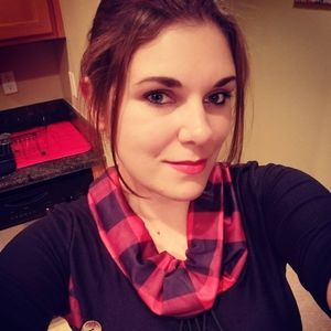 Meet your Posher, Monica